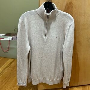 Men’s quarter zip Tommy Hilfiger sweater